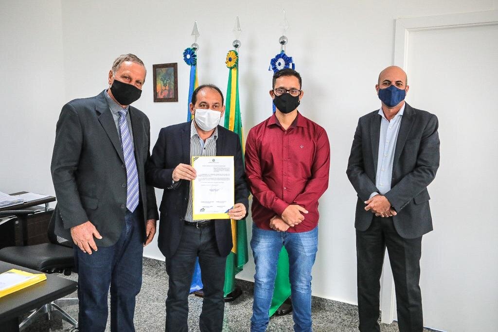 Presidente Laerte Gomes promulga Decreto Legislativo coletivo em defesa dos servidores públicos de Rondônia - Gente de Opinião