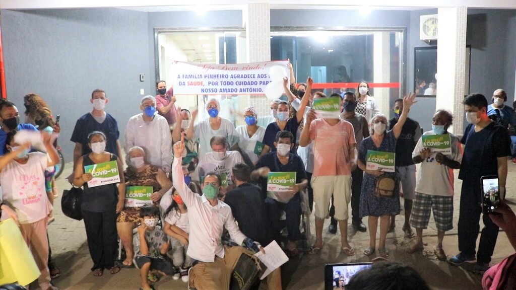Pacientes curados da Covid-19 e familiares - Gente de Opinião