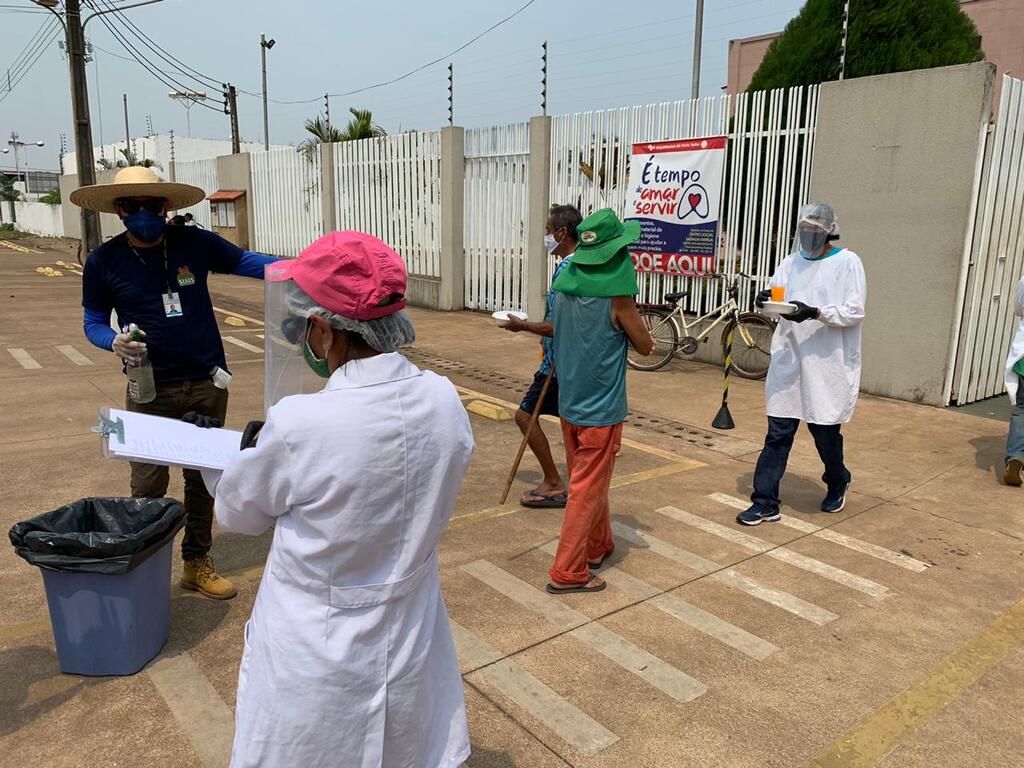 Voluntariado: há mais de 5 meses pessoas de várias denominações trabalham todos os dias para minorar a carência dos outros - Gente de Opinião