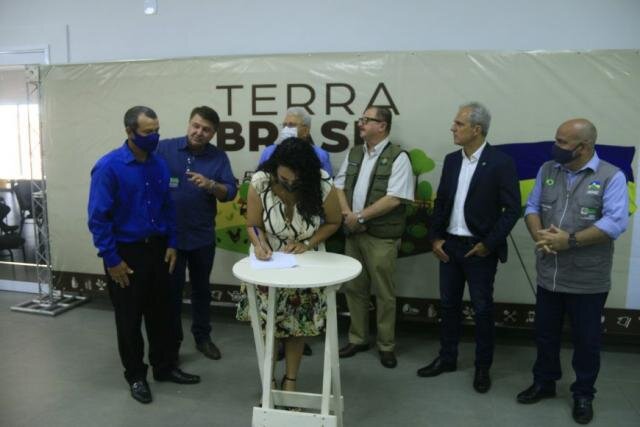 Crédito de financiamento por meio do Terra Brasil atendeu este ano em Rondônia 335 agricultores - Gente de Opinião
