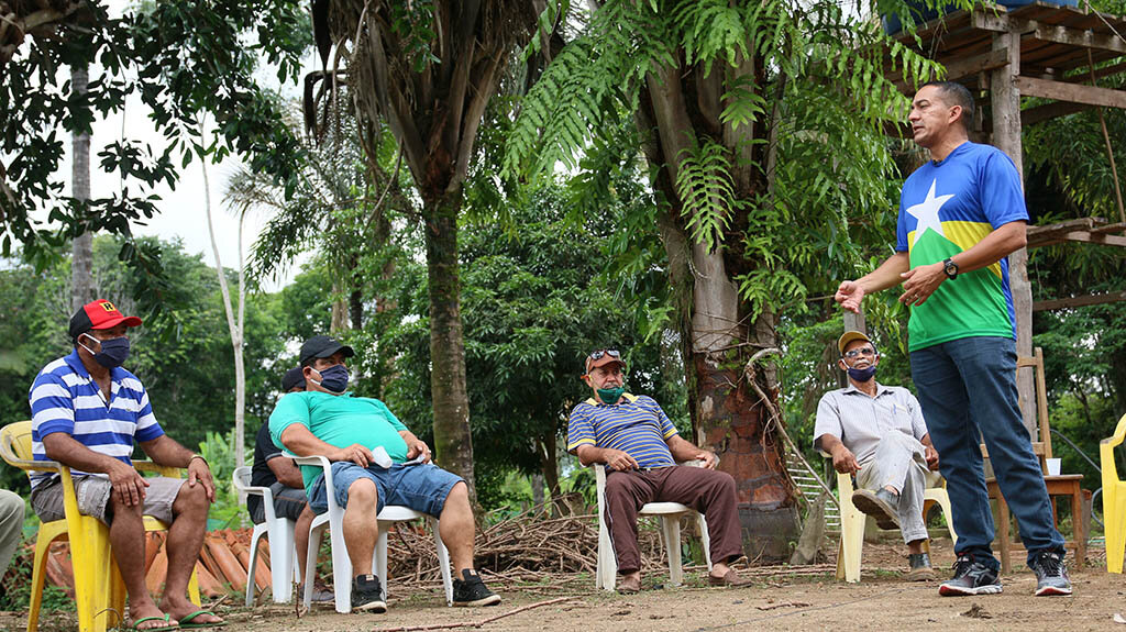 Deputado Sargento Eyder Brasil se reúne com moradores da bacia leiteira - Gente de Opinião