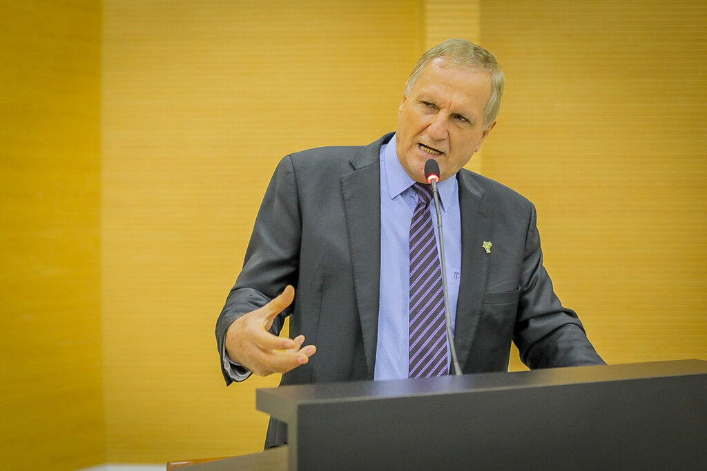 Deputado Adelino Follador insiste na redução do ICMS sobre combustíveis e alimentos - Gente de Opinião