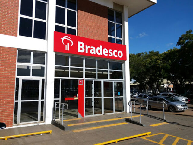 Agência do Bradesco é fechada em Porto Velho pela Justiça do Trabalho por falta de ar refrigerado - Gente de Opinião