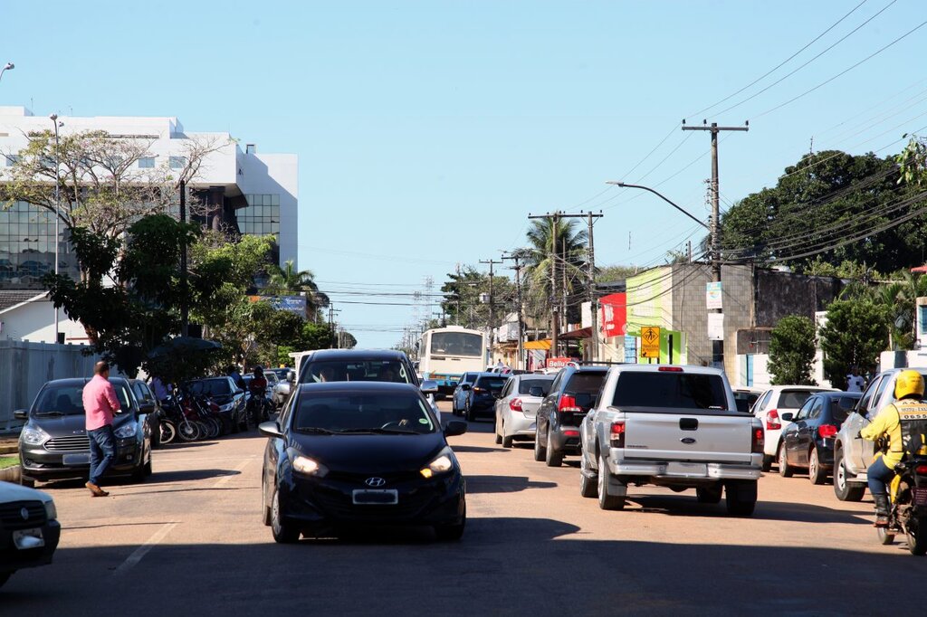 Os proprietários dos veículos com placas finais 1, 2 e 3 têm até o dia 31 de maio para pagar o IPVA e as taxas do Licenciamento Anual - Gente de Opinião