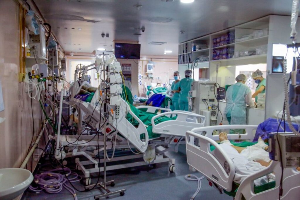 Equipe responsável pelo procedimento é composta por médicos intensivistas e enfermeiros - Gente de Opinião