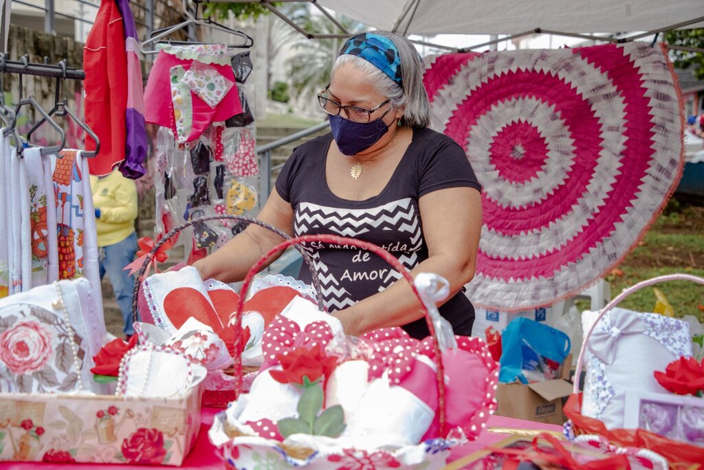 Feira da Mulher Empreendedora expõe produtos e colabora na geração de renda - Gente de Opinião