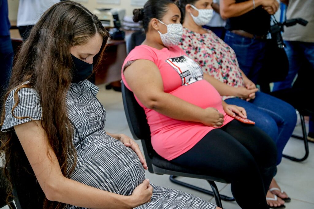 Para as gestantes sem comorbidades que receberam a primeira dose da vacina, será emitida Nota Técnica com orientações - Gente de Opinião