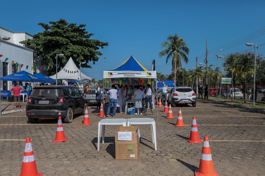 Segunda edição do drive-thru imuniza cerca de mil pessoas na sede da Prefeitura de Porto Velho - Gente de Opinião