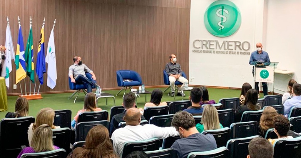 Cremero entrega carteiras profissionais a novos médicos - Gente de Opinião