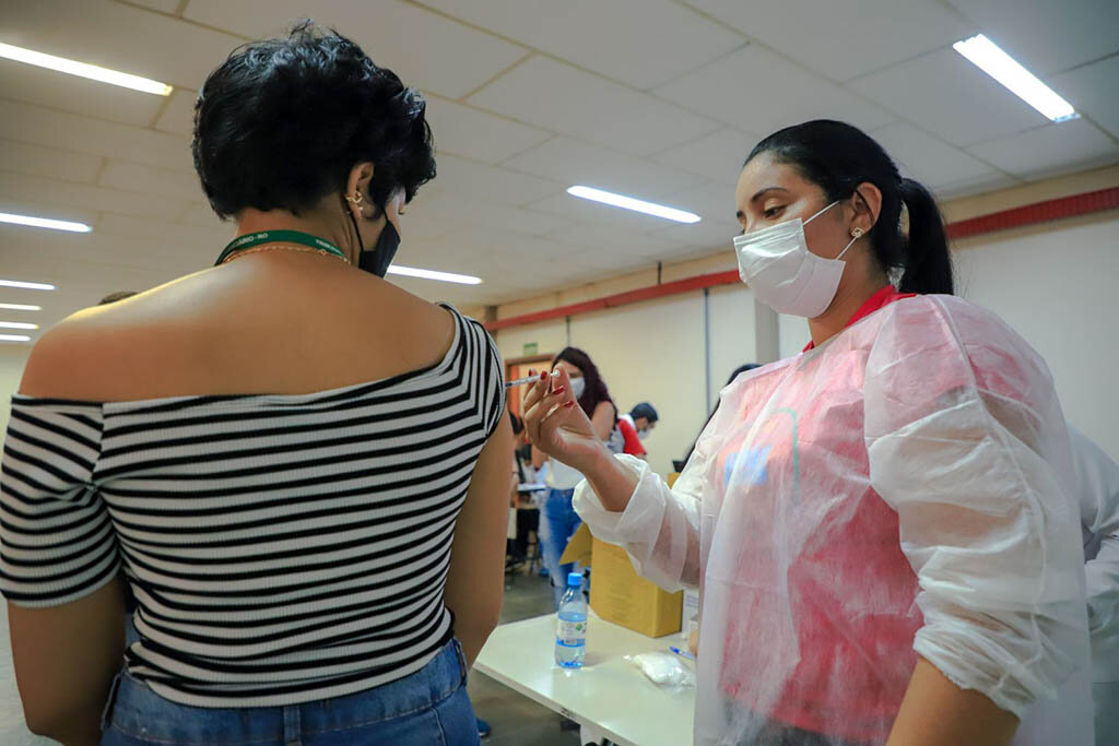 Vacinação segue com público acima de 35 nesta terça-feira (13) em Porto Velho - Gente de Opinião