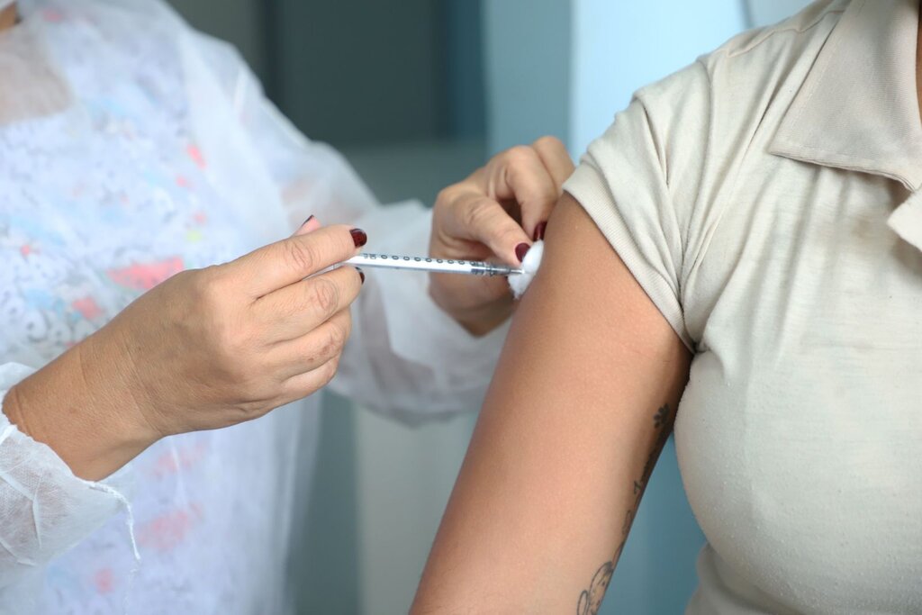 Prefeitura de Porto Velho segue com vacinação contra a Covid-19 para adolescentes de 12 a 17 anos com comorbidades - Gente de Opinião