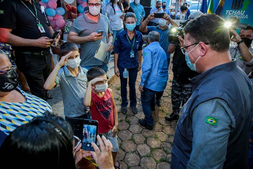 Marcos Rocha anuncia 63 km de asfalto para Ji-Paraná  - Gente de Opinião