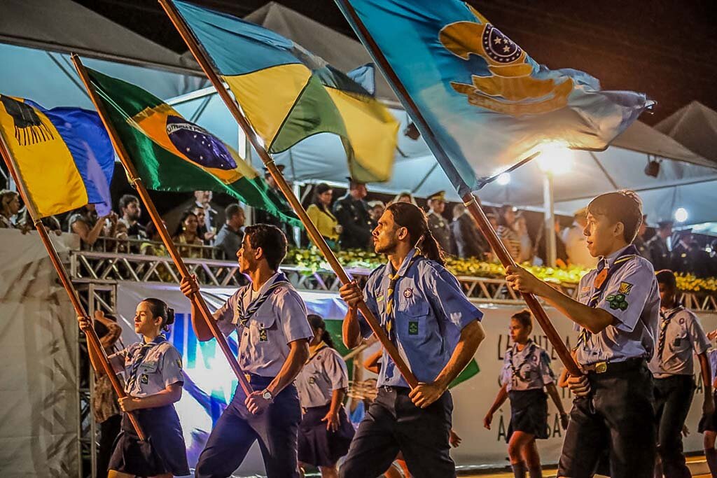 Desfile cívico-militar de estudantes na Avenida Imigrantes, em Porto Velho – 09/2019 - Gente de Opinião