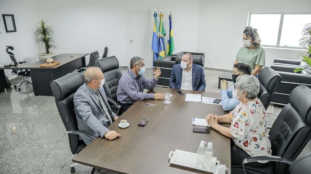 Presidente Alex Redano se reúne com o secretário da Seduc para tratar da liberação de recursos para educação - Gente de Opinião