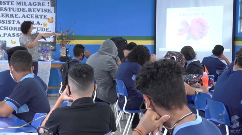 Porto Velho - Escola Maria Carmosina prepara oitenta alunos para o Saeb - Gente de Opinião