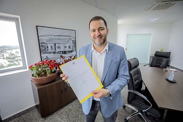 Deputado Alex Redano promulga Lei que institui o Refaz 2021  - Gente de Opinião