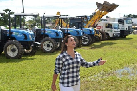 Deputada Mariana Carvalho se destaca na indicação de tratores agrícolas para Municípios de Rondônia
