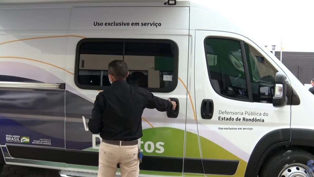 Ministra Damares Alves entrega veículo para Defensoria Pública de Rondônia - Gente de Opinião