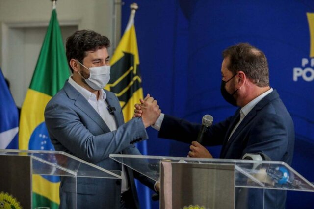 Hildon Chaves fez a transmissão do cargo de Prefeito ao vice Maurício Carvalho, que assume interinamente a Prefeitura por 30 dias - Gente de Opinião
