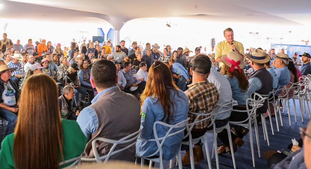 Deputados participam da solenidade de abertura da 9ª Rondônia Rural Show  - Gente de Opinião