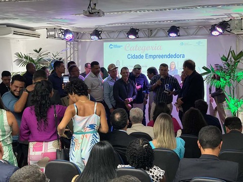 Prefeitos Empreendedores brilham em cerimônia em Ji-Paraná