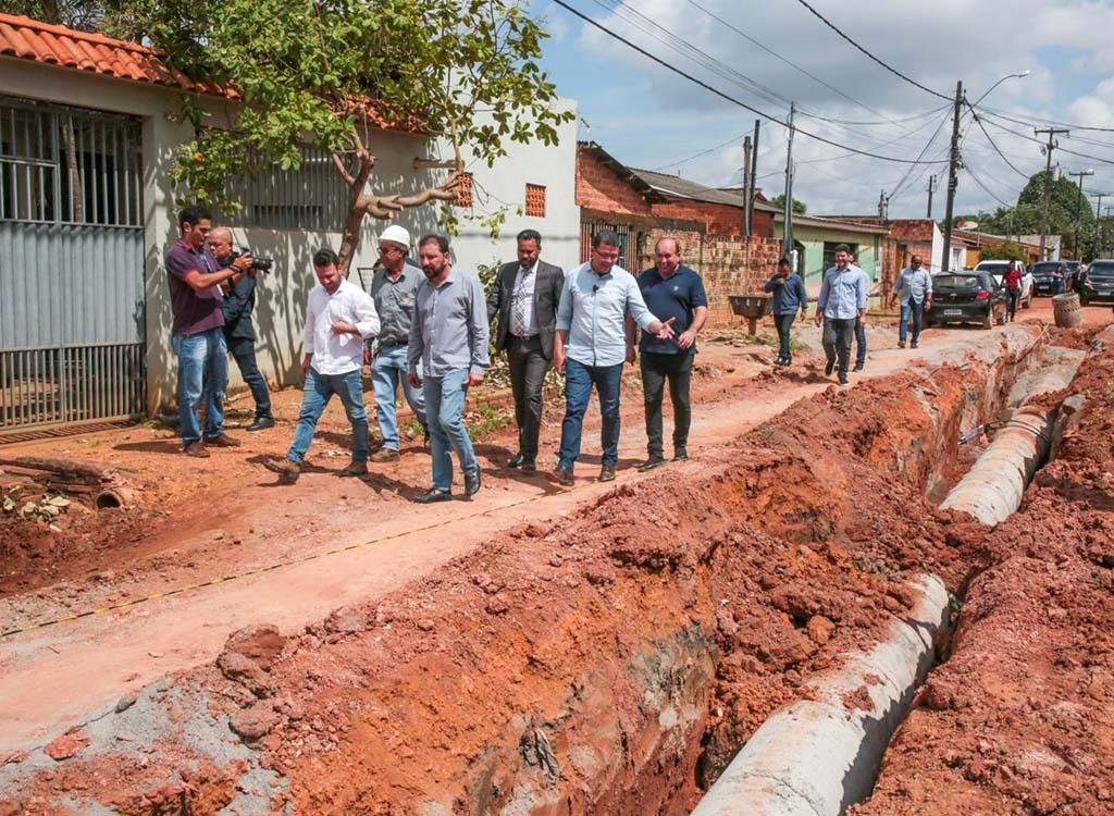Coronel Marcos Rocha percorre ruas de Porto Velho para conferir serviço de melhorias e reforça ações do projeto “Tchau Poeira” - Gente de Opinião
