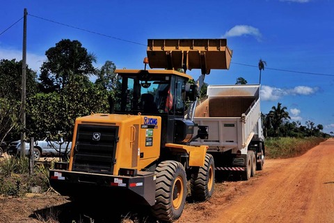 Maquinários entregues irão reforçar ações municipalistas e agricultura familiar no distrito de Nova Samuel, em Candeias do Jamari