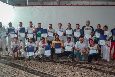 Deputado Marcelo Cruz entrega voto de louvor aos mestres capoeiristas