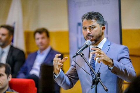 Desinformação compromete democracia, diz Marcos Rogério em evento da OAB