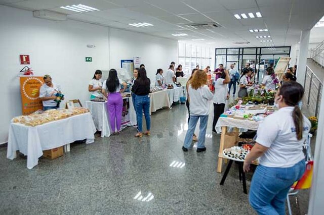 Feira de empreendedores é realizada na Assembleia Legislativa  - Gente de Opinião