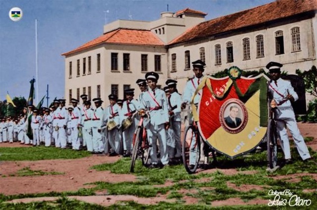O DIA NA HISTÓRIA - BOM DIA, 2ª feira, 28 de NOVEMBRO   - Gente de Opinião