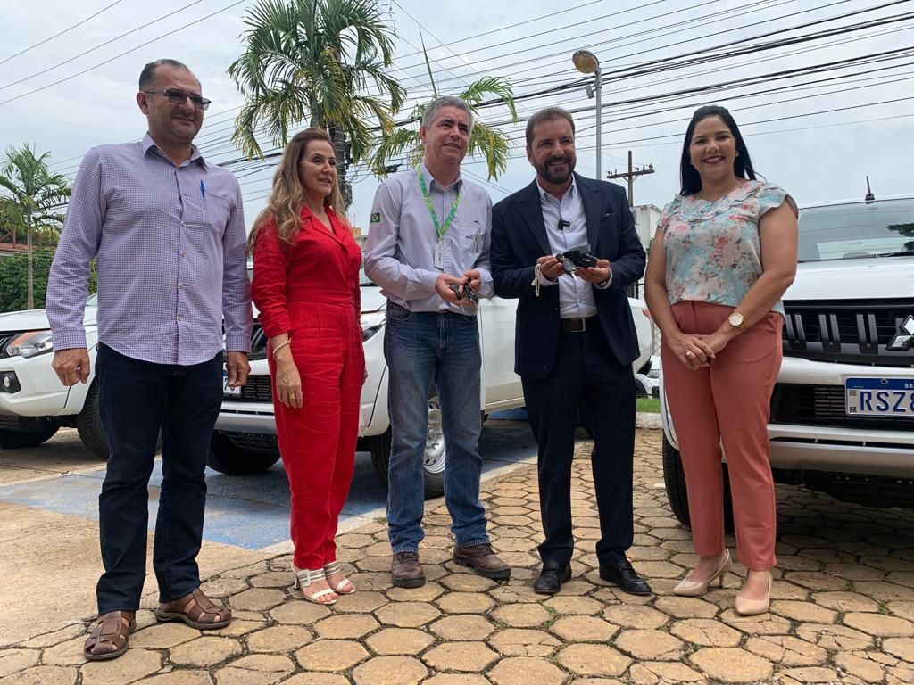 Deputada Federal eleita Cristiane Lopes participa de cerimônia de entrega de veículos para Saúde - Gente de Opinião