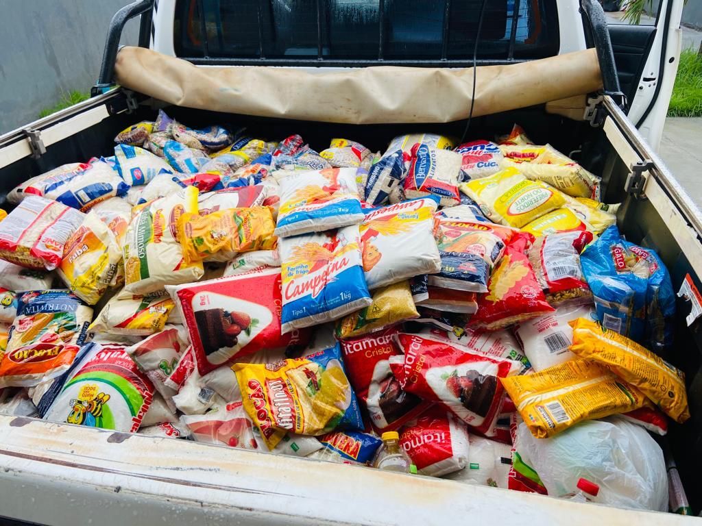 Jornalistas conseguem arrecadar mais de meia tonelada de alimentos - Gente de Opinião