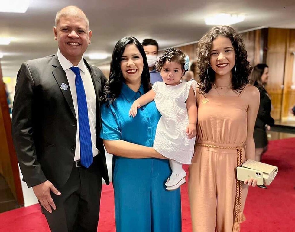 Deputada Federal Cristiane Lopes toma posse na Câmara dos Deputados - Gente de Opinião