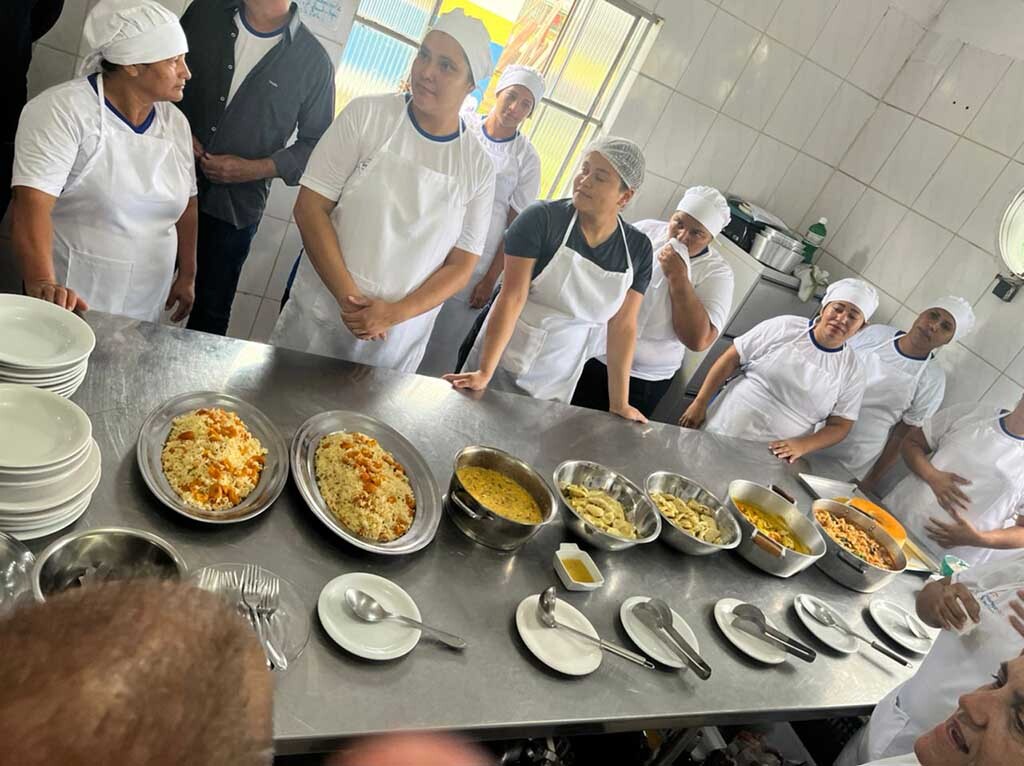 Comunidades ribeirinhas de Porto Velho recebem curso de preparo de peixe e camarão - Gente de Opinião