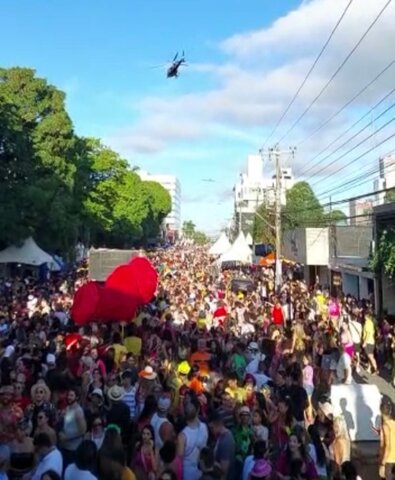 O voo da Vespa Fera; Um rasante sobre o apoteótico desfile do Bloco Pirarucu do Madeira - Gente de Opinião