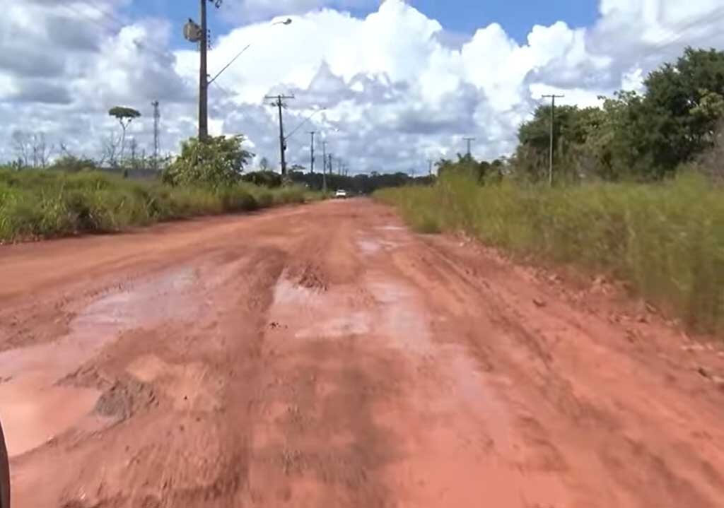 Produtores rurais tapam buracos no principal acesso ao Distrito Industrial de Porto Velho - Gente de Opinião