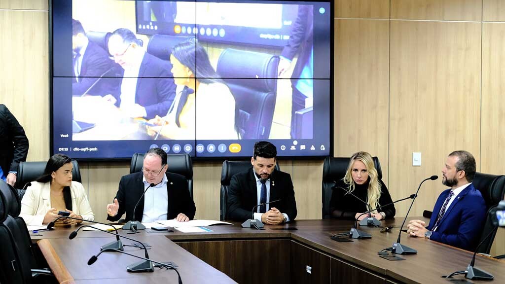 Comissão de Meio Ambiente aprova tramitação de PL que prevê retirada de cascalho por prefeituras e Governo do Estado  - Gente de Opinião