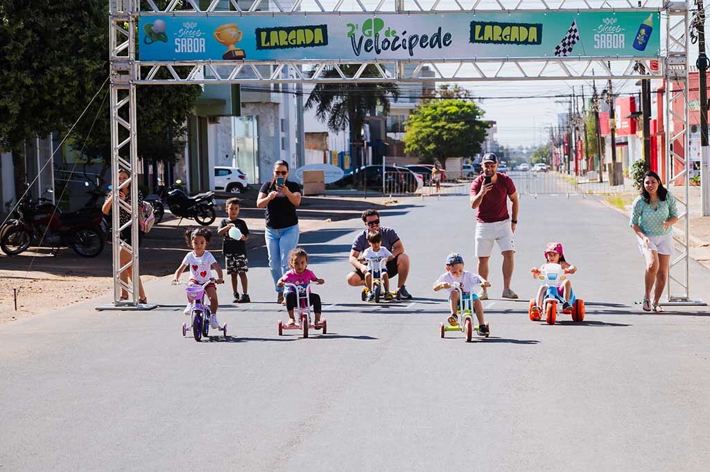 Crianças se divertem no 2º GP de Velocípede do 6º Sicoob Sabor   - Gente de Opinião