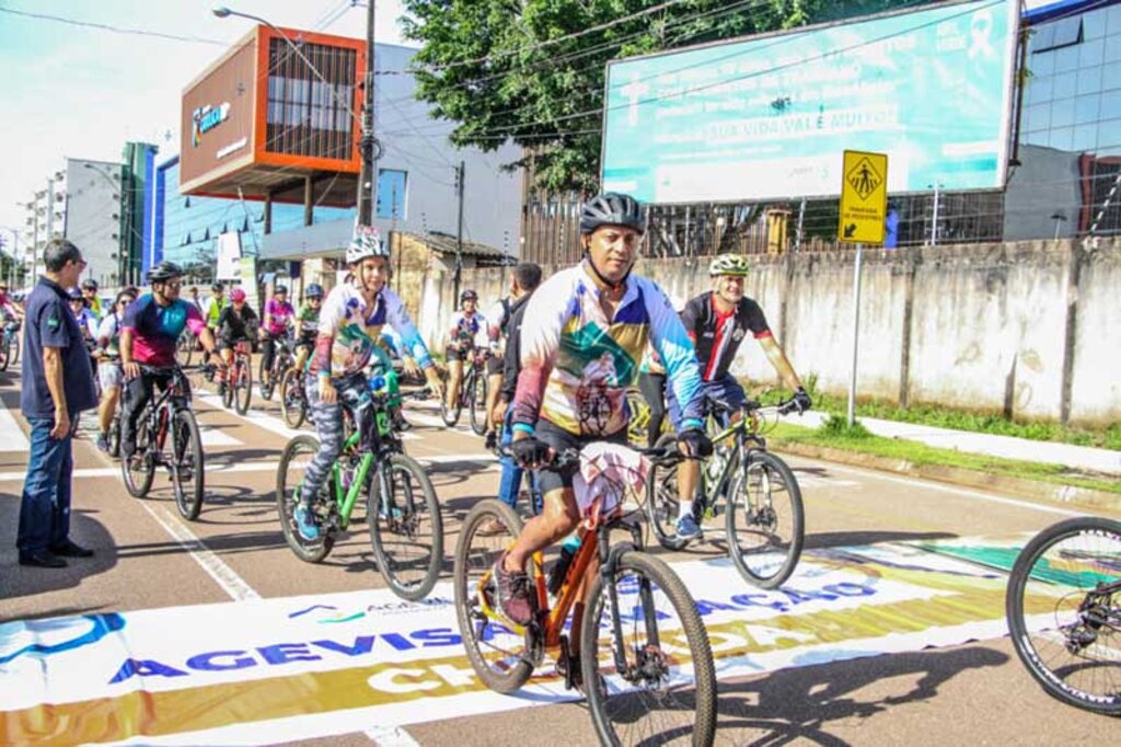 A primeira edição do evento contou com um passeio ciclístico - Gente de Opinião