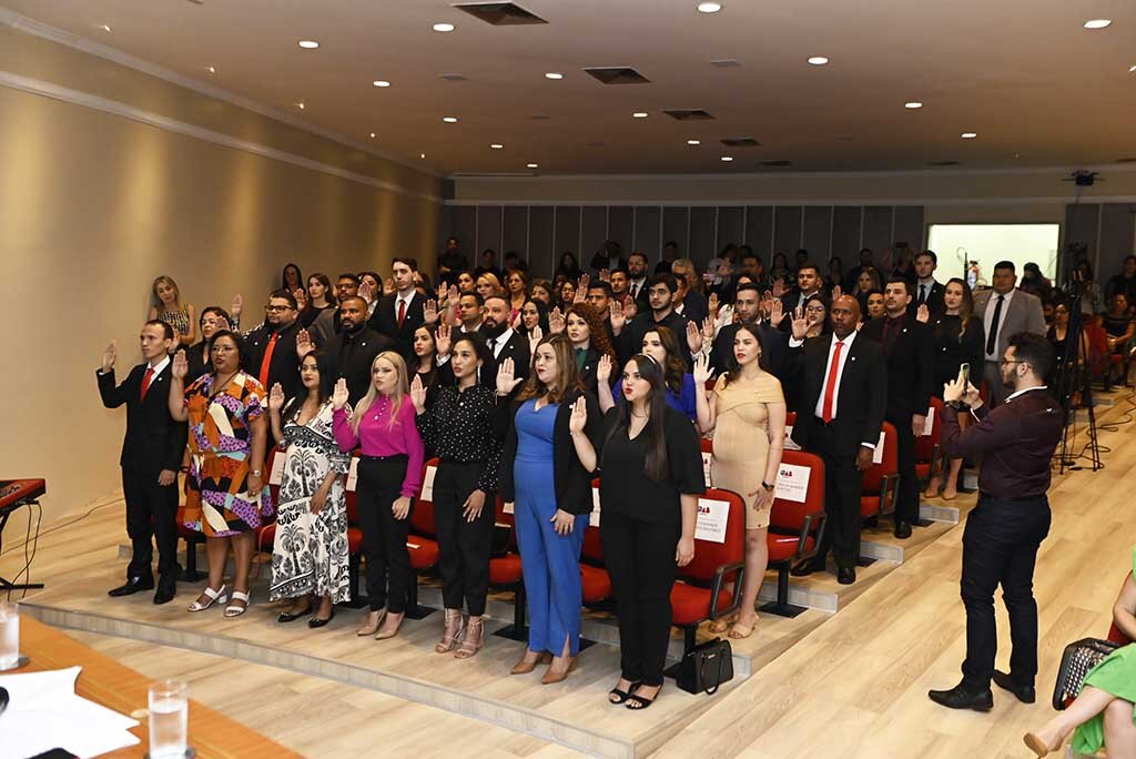 Emoção e compromisso: novos advogados são credenciados em solenidade da OAB Rondônia - Gente de Opinião