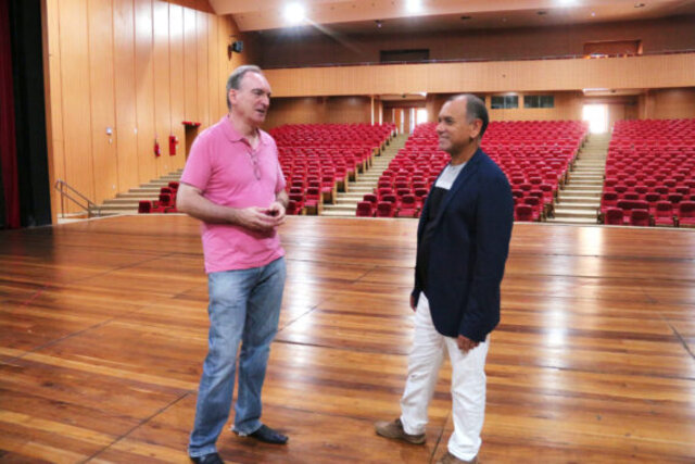 Nery Rodrigues recebeu no Teatro Palácio das Artes o artista holandês Jan-Fritz Obers - Gente de Opinião