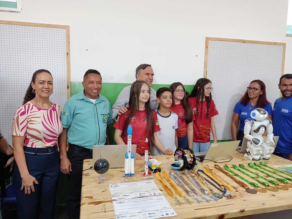 Gerente do SESI-SENAI de Vilhena conhece projeto de gestão de escolas municipais, em Goiânia - Gente de Opinião