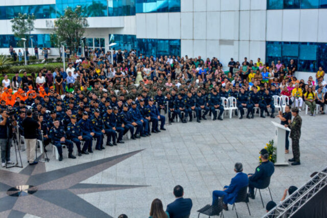 Civis e militares comemoram os 201 anos de Independência  do Brasil - Gente de Opinião