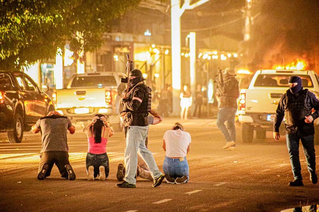 A simulação mostrou um assalto a uma instituição financeira transportadora de valores, que deixou reféns, além da explosão de bombas - Gente de Opinião