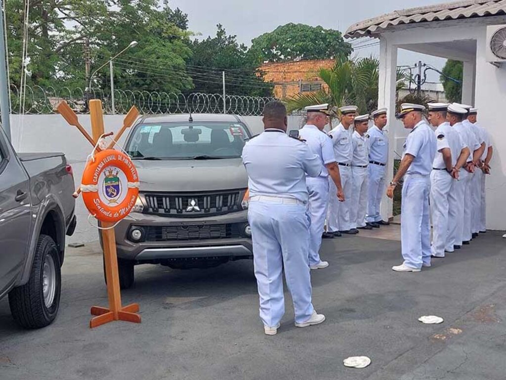 Marinha do Brasil recebe duas caminhonetes para o patrulhamento e vistorias na Amazônia Ocidental - Gente de Opinião