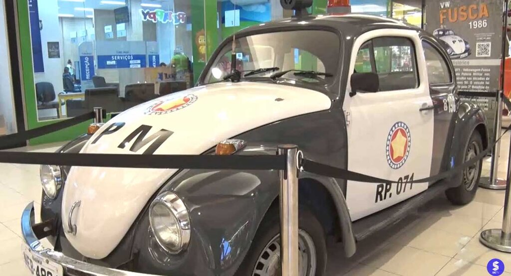 Polícia Militar comemora 48 anos e expõe seus carros antigos, no Shopping - Gente de Opinião