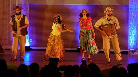 “Essa é a nossa história”: Espetáculo multicultural encanta público na Assembleia