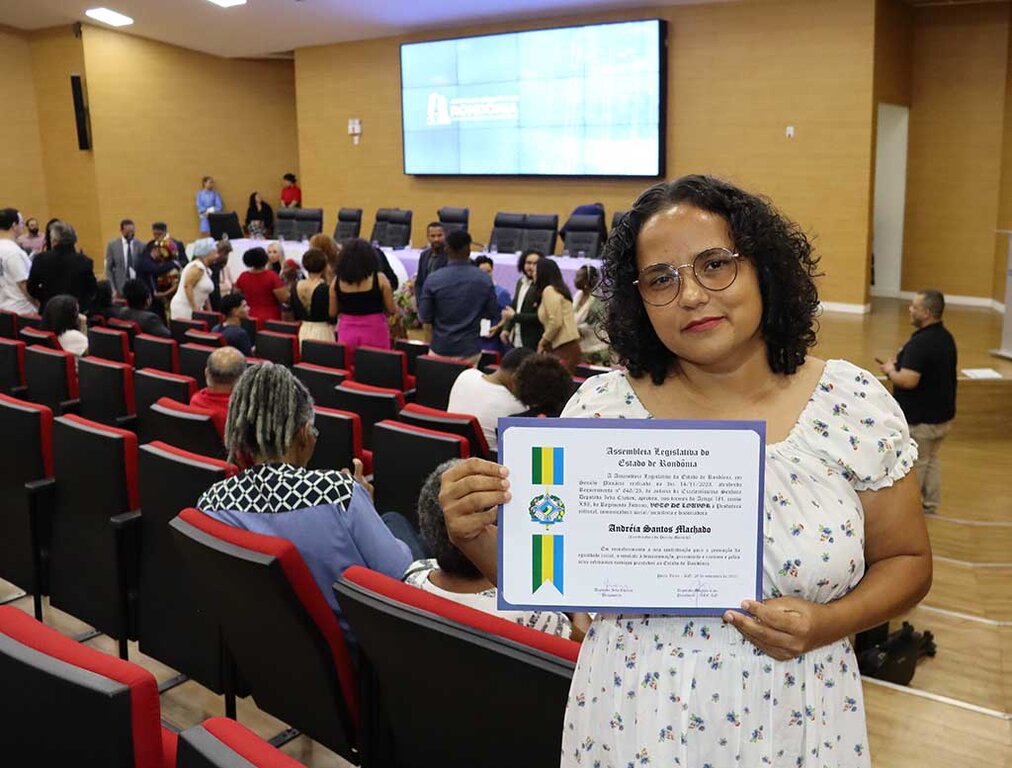 Produtora Cultural de Vilhena é homenageada por destacada atuação na promoção da igualdade racial e no combate ao preconceito e racismo em Rondônia - Gente de Opinião