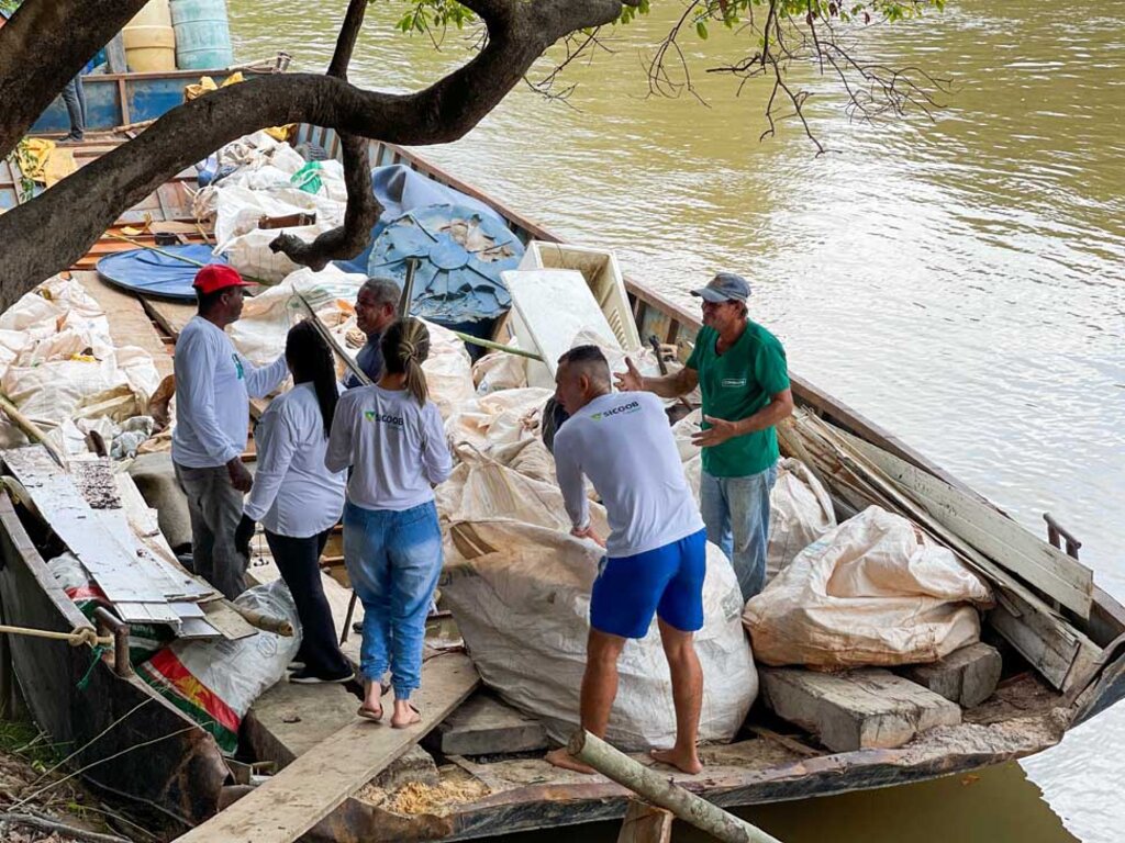 Ação “Somos Todos Guaporé” retira 3,2 toneladas de resíduos de acampamentos de pesca em Pimenteiras do Oeste (RO) - Gente de Opinião